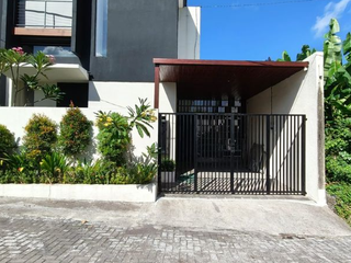 BRAND NEW VILLA FULL FURNISHED DI KOMPLEK GREEN KORI KEROBOKAN BADUNG