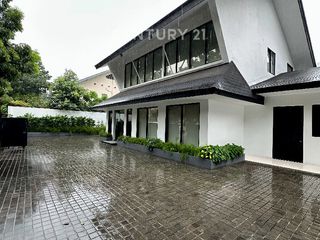 Disewa Rumah Fully Furnished Pakubuwono cocok untuk Klinik Kecantikan dan Kantor #260192