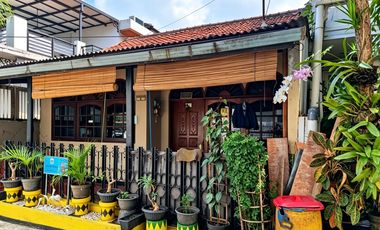 DIJUAL RUMAH ASRI DI FATMAWATI CILANDAK BARAT.