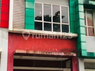 Ruko 3 Lantai Letak Strategis di Scentia Garden Ruko Darwin