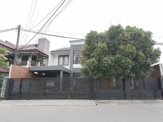 Rumah Tanah Luas 5 Menit ke Pintu Tol Jatibening Bebas Banjir J-43331