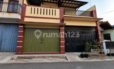 Rumah 2 Lantai Pusat Kota Dekat Sekolah Bias