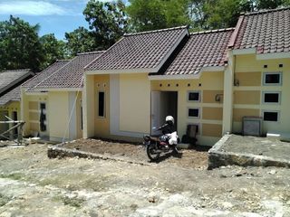 RUMAH MURAH HARGA PROMO DI SEDAYU DEKAT PASAR SEMAMPIR