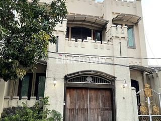 Termurah Rumah Strategis 2 Lantai di Tropodo Indah
