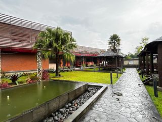 Bangunan Puncak Raya Bogor ex resto, Sebelah Plataran Resort