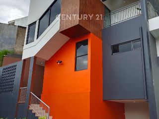 Rumah Modern GRAHAWANGI Bandung Konsep Industrial Tropical S9684