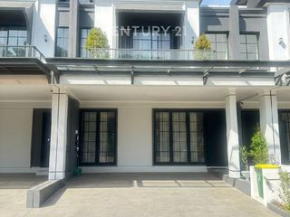 Rumah Attic Mewah COSTARIA, Metland Menteng Jakarta Timur