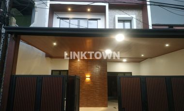 Dijual Rumah 2 Lantai Siap Huni Semi Furnish