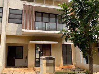 Disewakan Rumah Serpong Park Laverde Cluster Lunaire Salvia Bebas Banjir Lokasi Dekat Pintu Tol Kunciran Serpong