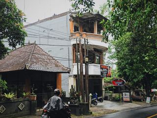 JUAL RUKO CANTIK 4 LT DI KAWASAN RAMAI UBUD BALI