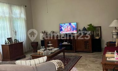 Rumah siap huni nyaman dan asri  di Cinere