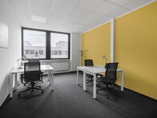 Akses satu harga ke ruang kantor profesional untuk 3 orang di Regus Benoa Square