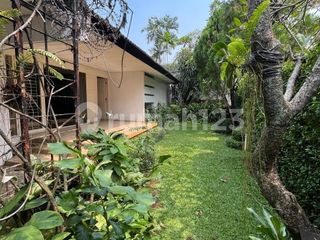 FOR RENT Jl. Widya Chandra - Jakarta Selatan