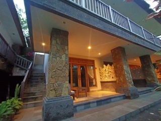 HOTEL TERKENAL MASIH BEROPERASI SAMPAI SEKARANG DI UBUD