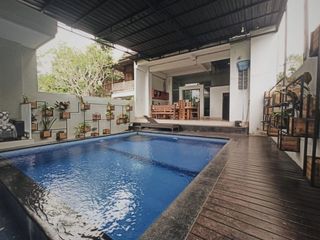 MILIKI SEGERA RUKO 4 LANTAI FULL FURNIS 1 MENIT DARI GOA GAJAH UBUD.