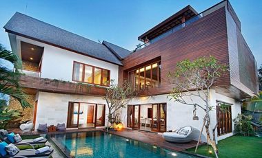 Dijual villa di Bali (ada kolam renang)