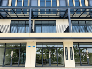 Ruko Baru 3 Lantai di Botanica Avenue, Graha Raya Bintaro
