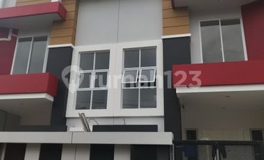 Rumah Hadap Selatan Siap Huni Citra Garden 1