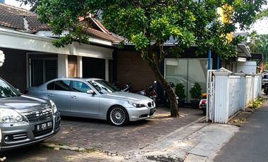 DIJUAL RUMAH TUA & LUAS DI LEBAK BULUS - JAKARTA SELATAN