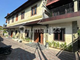Rumah Estetik Style Klasik Perpaduan dengan Interior Modern