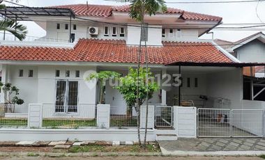 Dijual Rumah 2 Lantai, Hook di Nusaloka BSD