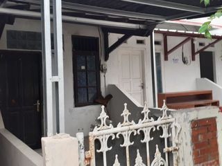 Disewakan 4 petak Kranji Bekasi dkt Stasiun dan jl Raya akses 2 mobil