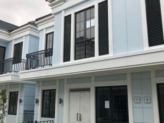 Disewakan Rumah Lavon 2 Cluster Montana Unit Baru Serah Terima Bagus