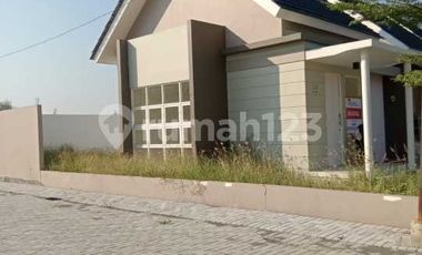 Rumah di Perum Green Teksin
