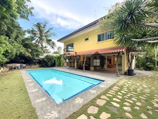 Four Bedroom House with Pool in Mandaue