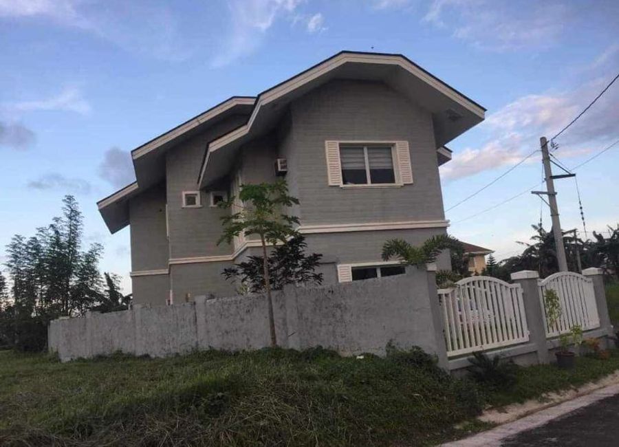Beverly Hills Street, Don Jose, Santa Rosa, Laguna