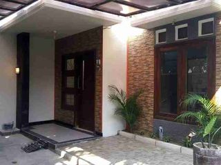 dijual rumah siap huni di Ketintang Surabaya