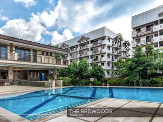 For Sale!  2 Bedroom Condo with Parking in The Redwoods, Fairview, QC