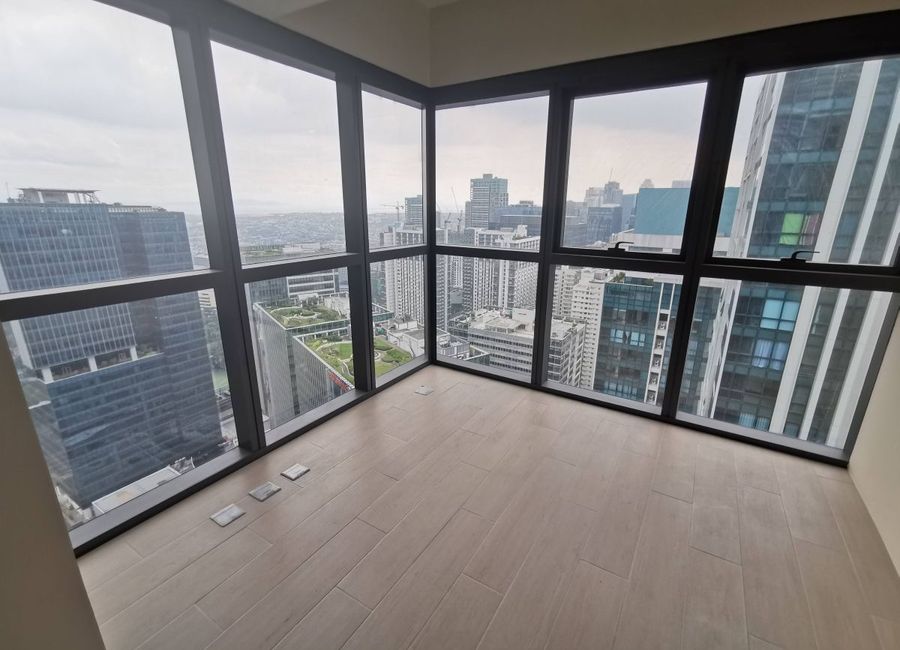 Uptown Ritz BGC Lower Penthouse for Sale | Lamudi.com.ph