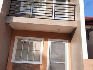 2 Bedrooms townhouse in Las Pinas