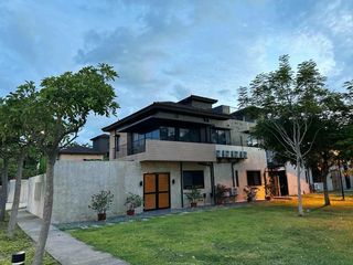 Seafront Residences: For sale house 272sqm in San Juan Batangas