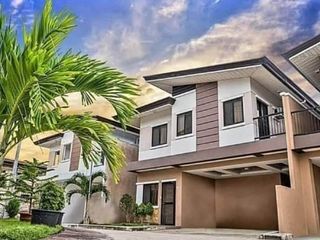 NO RF & FREE appliances :READY FOR OCCUPANCY SINGLE DETACHED HOUSE & LOT-WALKING DISTACE TO  HIGHWAY