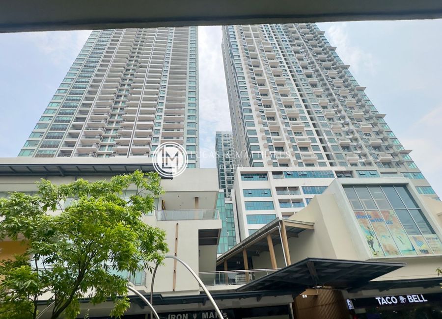 Corner 1BR w/ balcony in Callisto T1 Circuit Makati by Alveo Ayala Land ...