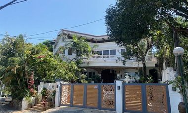 5 Bedroom House and Lot for Sale in Ayala Alabang Village, Muntinlupa City