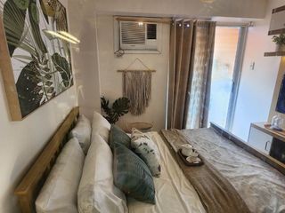 NO SPOT DOWNPAYMENT  CONDO near U.P, ATENEO AND MERIAM COLLEGE by DMCI HOMES