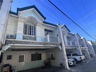 A 3 Bedroom Executive Townhouse in Banawa for Sale