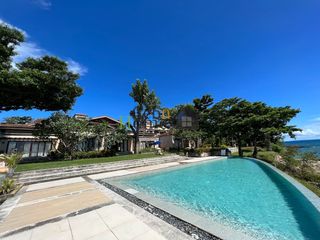 2-Storey Condo By the Beach in Mactan for Rent