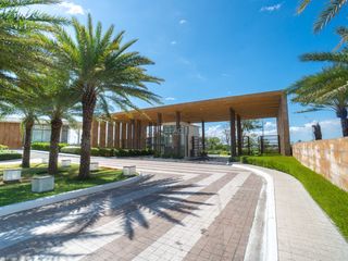The Enclave alabang by filigree along daang hari road las pinas bacoor near Ayala Southvale sonera the courtyards at vermosa alabang west portofino he