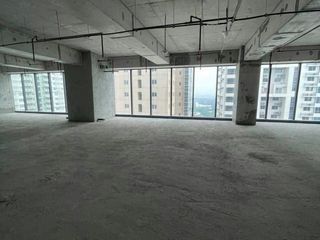 BGC prime Location! OFFICE for SALE with Parking!
