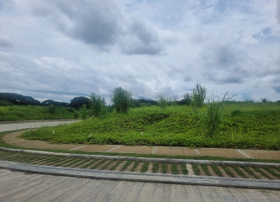 Nuvali Boulevard, Canlubang, Calamba, Laguna image 2