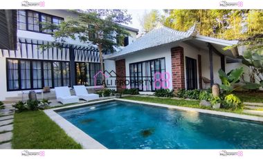 Jual villa tumbak bayuh pererenan badung lt 350 m2