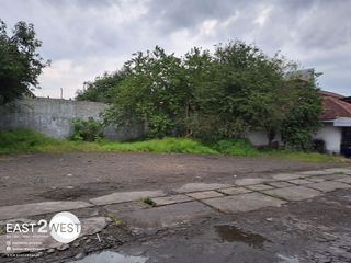Dijual Tanah Bonus Toko dan Gudang Usaha Jalan A Yani Kartasura Solo Jawa Tengah Lokasi Bagus Ramai Sangat Strategis