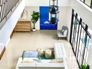 For Sale: 5-Bedroom 5BR House and Lot in Batangas City at Porto Laiya
