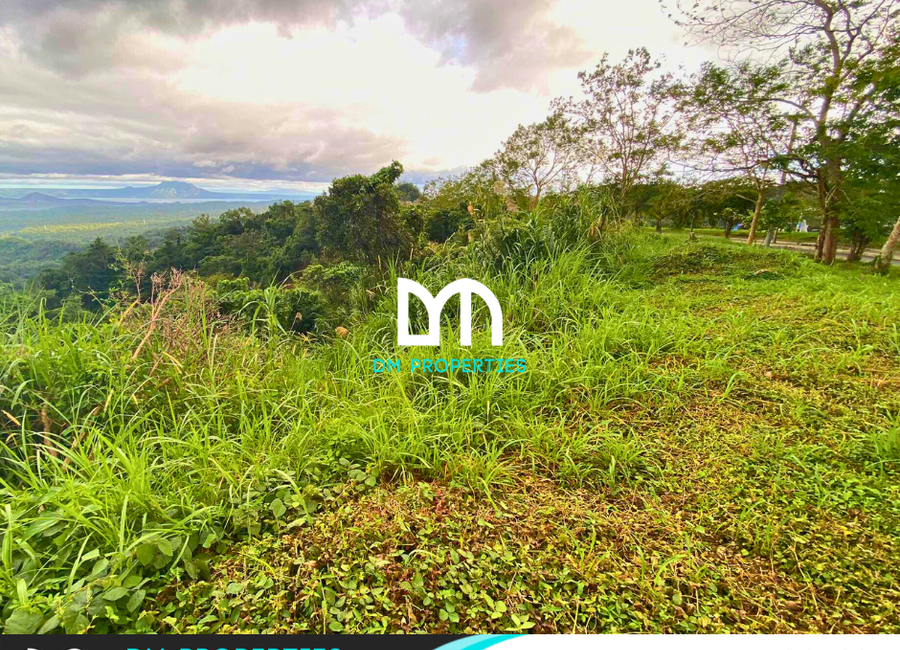 Paseo de Enrile, Splendido Taal Residential Golf & Country Club, Laurel, Batangas image 3