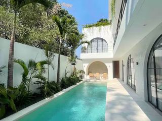 Mediterranean-Style 6-Bedroom Villa in Prime Umalas Location