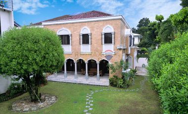 For Sale : 5 bedroom House and Lot in Ayala Alabang Village